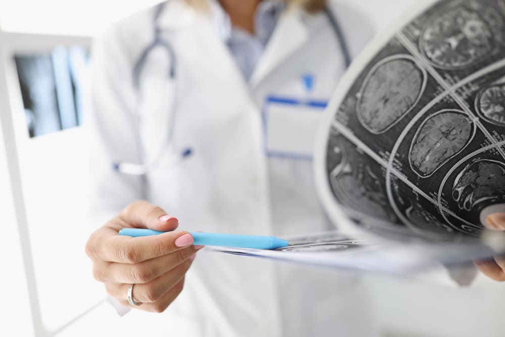 Polineuropatía: diagnóstico neurológico y evaluación clínica especializada